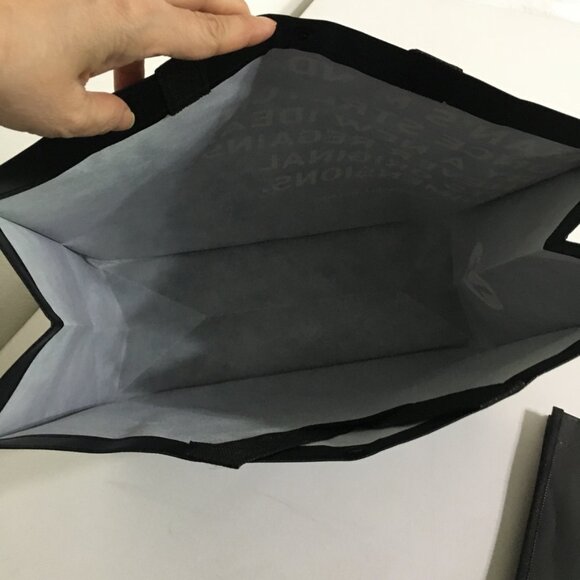 Lululemon 2 Sizes Gift Bag NEW! Black Lululemon Logo Printed - Picture 10 of 16